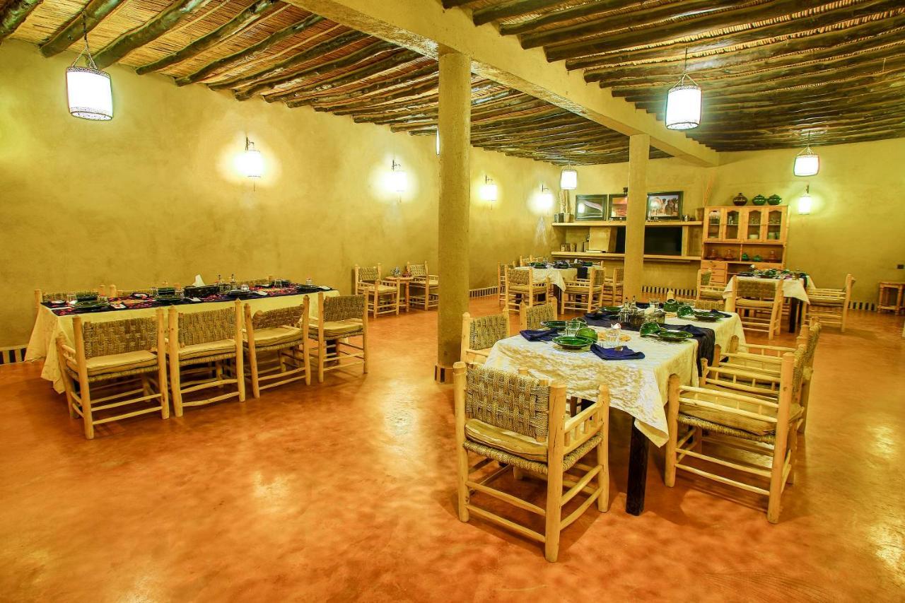 Riadsuerteloca Merzouga Hassilabied エクステリア 写真 The dining room at the Al Maha Desert Resort