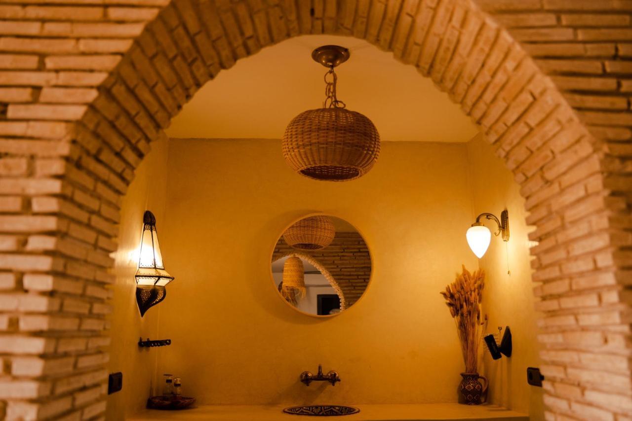 Riadsuerteloca Merzouga Hassilabied エクステリア 写真 The interior of the house