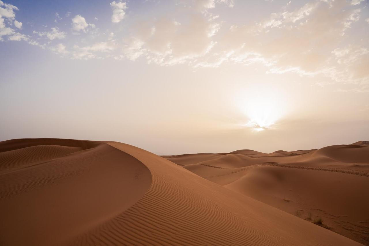 Riadsuerteloca Merzouga Hassilabied エクステリア 写真 The Sahara Desert