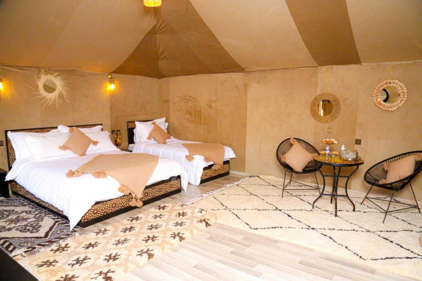 Riadsuerteloca Merzouga Hassilabied エクステリア 写真 Luxury tent interior