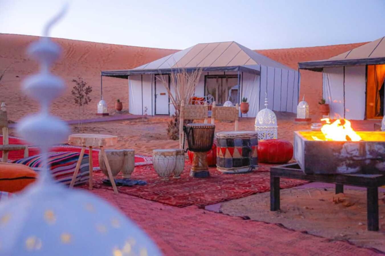 Riadsuerteloca Merzouga Hassilabied エクステリア 写真 A luxury desert camp in the Sahara