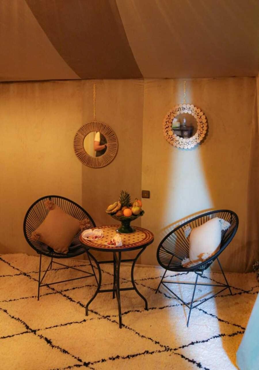 Riadsuerteloca Merzouga Hassilabied エクステリア 写真 A room at the hotel
