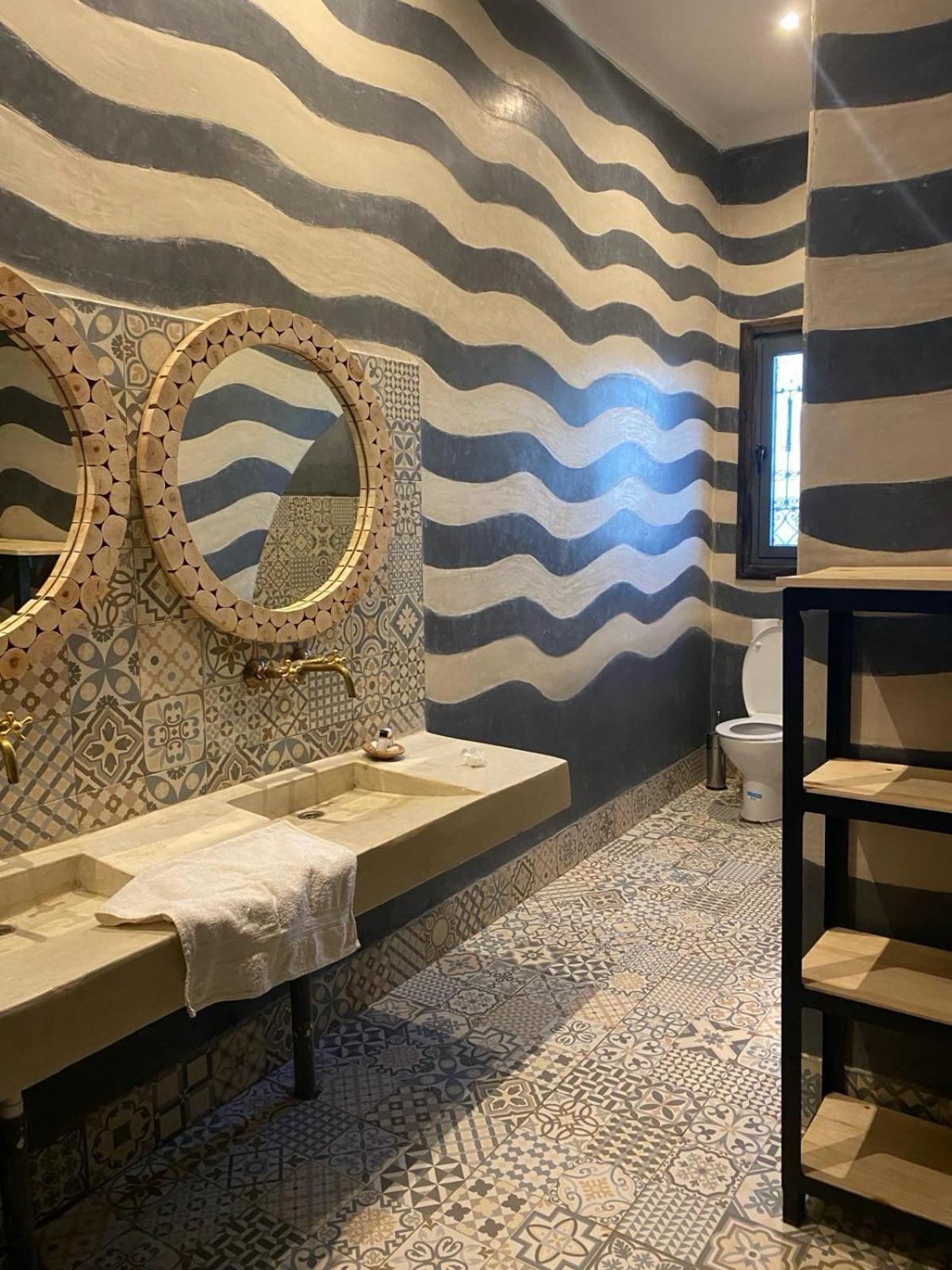 Riadsuerteloca Merzouga Hassilabied エクステリア 写真 Bathroom